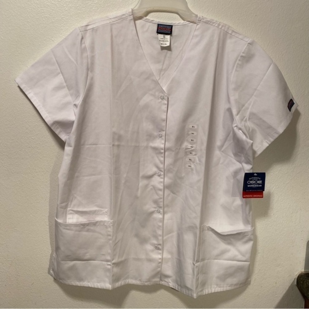Cherokee Scrub Top Womenās Sizeā XL White Snap Up Front Short Sleeve New